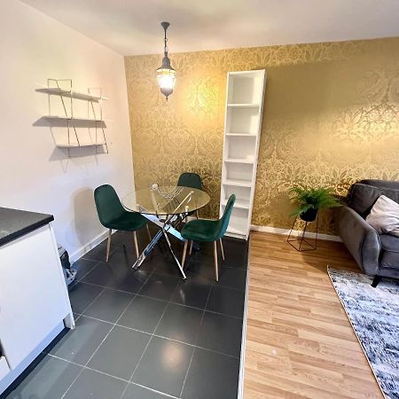 2 Bedroom Apartment Near Olympic Park With Free Parking London Exterior photo