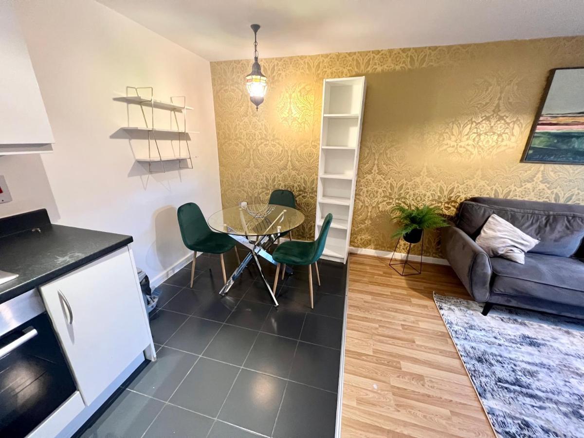 2 Bedroom Apartment Near Olympic Park With Free Parking London Exterior photo